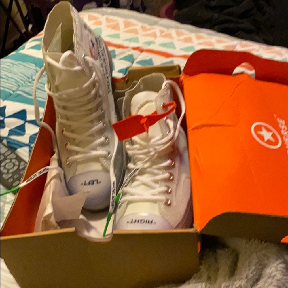 Women converse sneakers(inspired) size 9